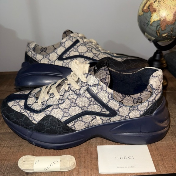 Gucci Rhyton GG Supreme Beige/Black Leather Low Sneakers - Picture 1 of 11